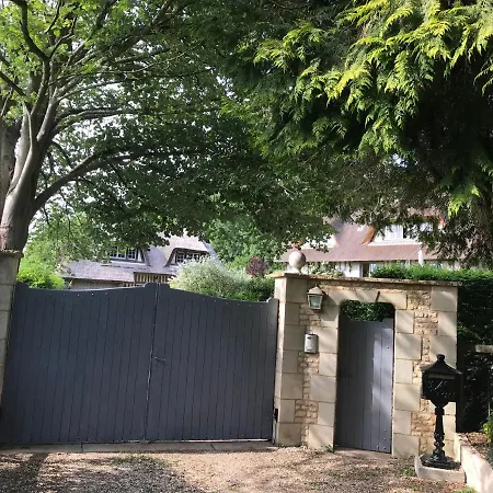 Les Chaumieres Du Pays D'auge Bed & Breakfast Le Breuil-en-Auge