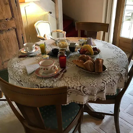 Les Chaumieres Du Pays D'auge Bed and Breakfast