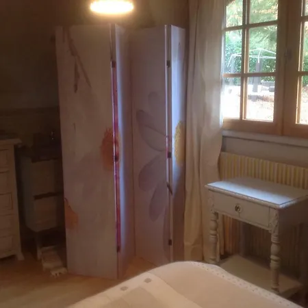 Les Chaumieres Du Pays D'auge Bed and Breakfast 3*