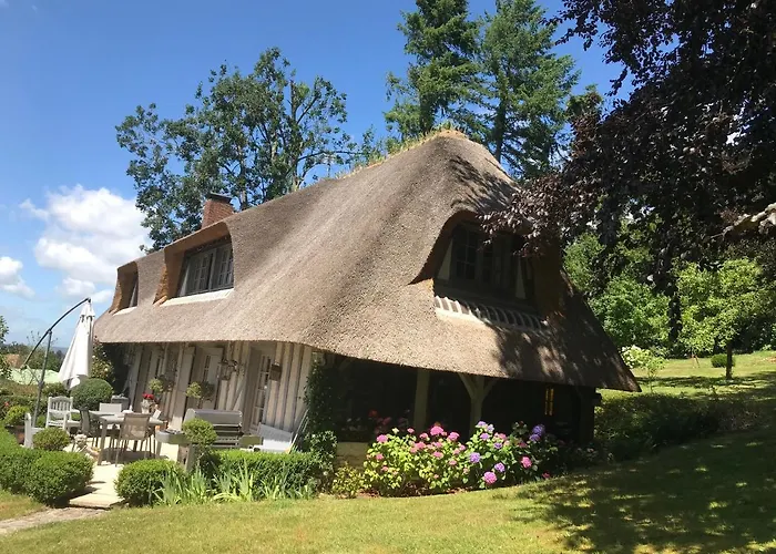 Les Chaumieres Du Pays D'auge Bed and Breakfast 3*