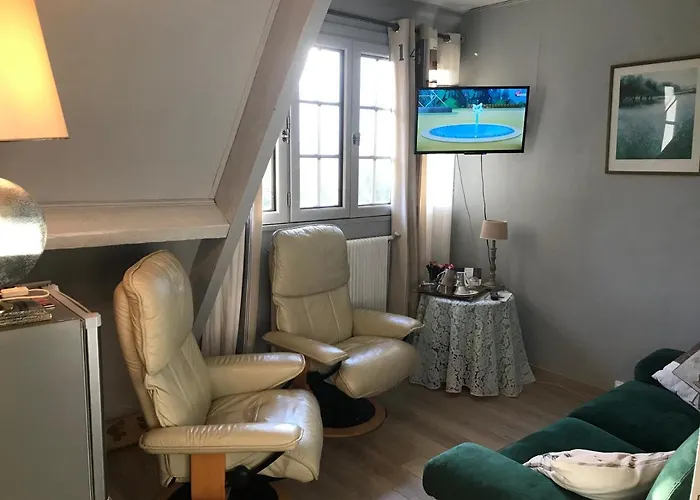 Les Chaumieres Du Pays D'auge Bed & Breakfast 3*