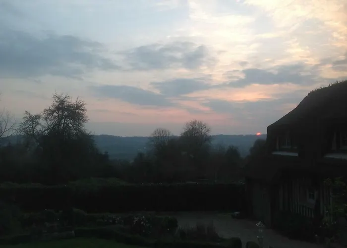 Les Chaumieres Du Pays D'auge