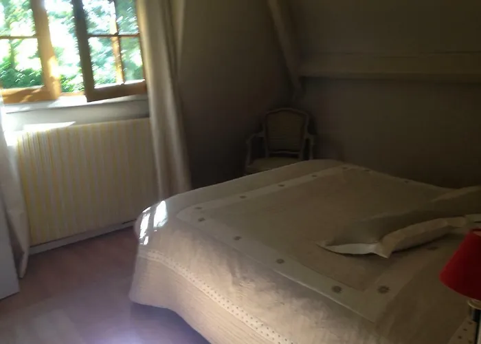 Les Chaumieres Du Pays D'auge Bed & Breakfast